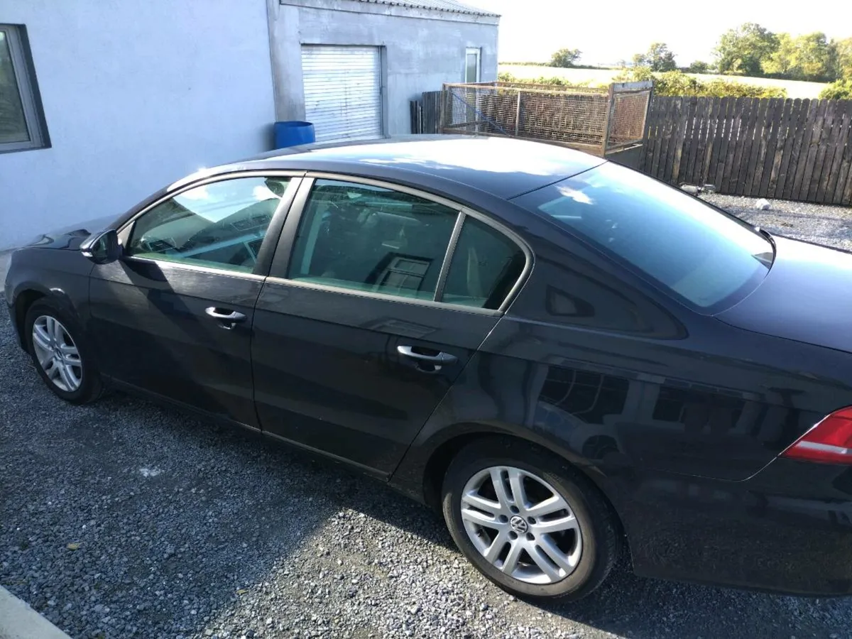 VW Passat - Image 4