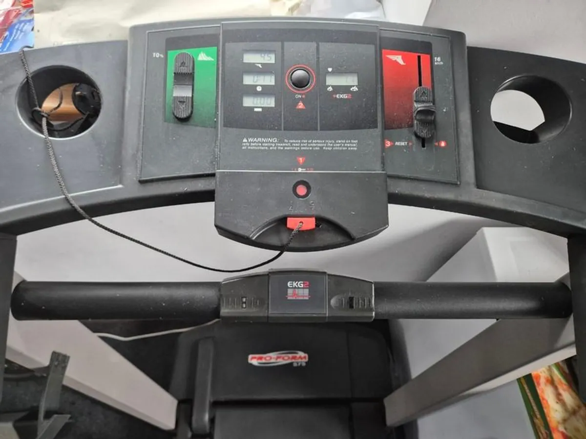 Treadmill - Proform 575 - Image 3