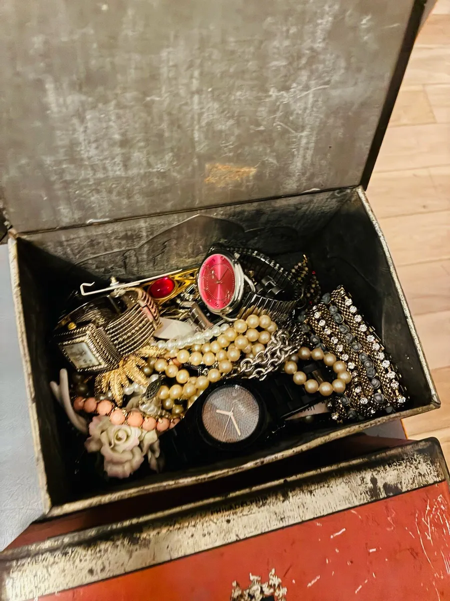 House clearance - Image 4
