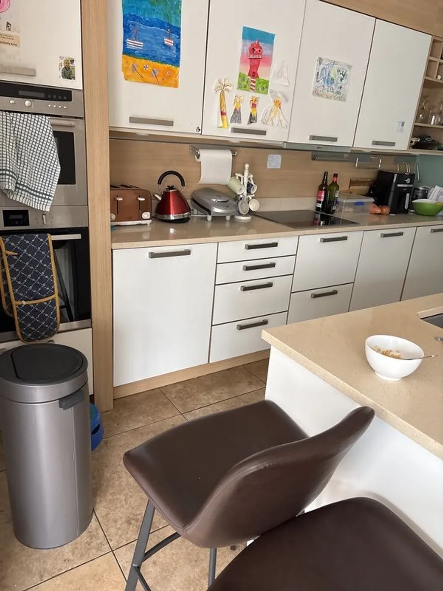 Kitchen with granite - Image 2