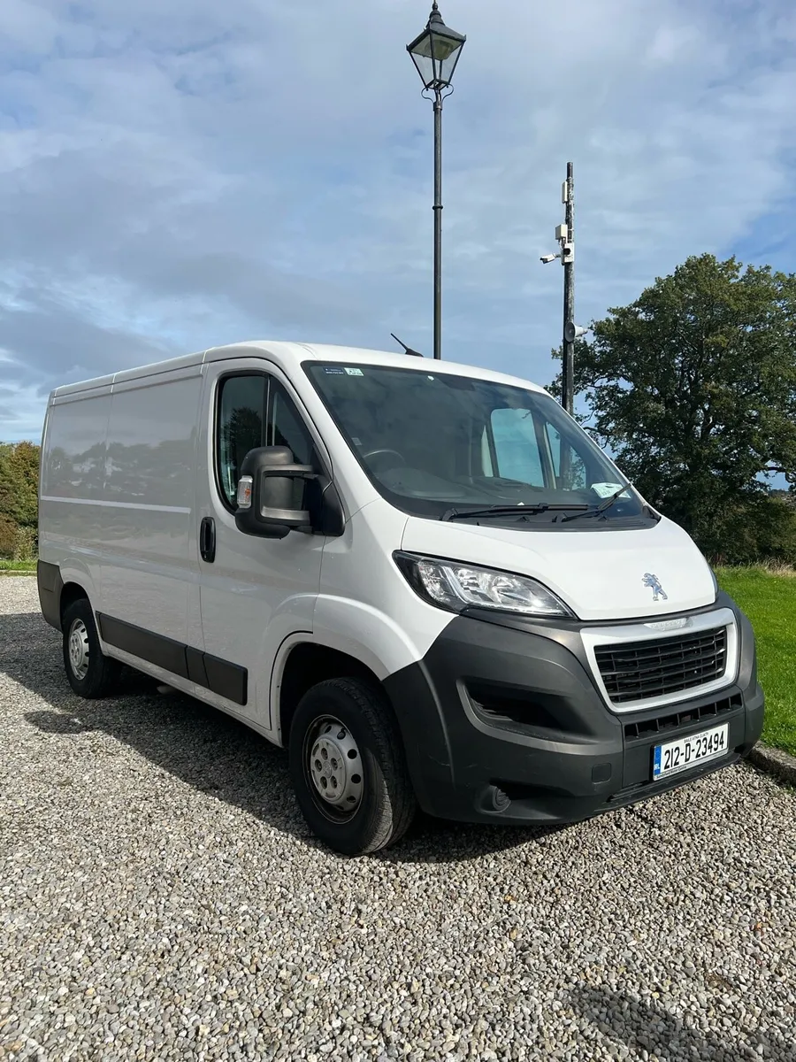 Peugeot Boxer 330 (52k km) - Image 2
