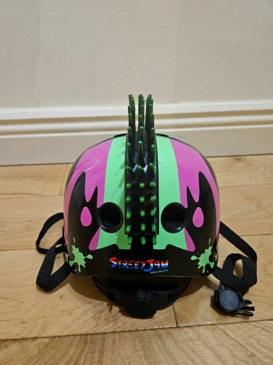 Mohawk Helmet Kids Bike - Image 3