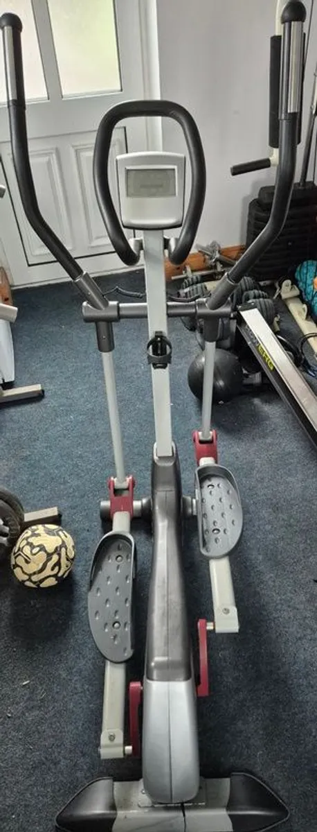 cross trainer - Image 1
