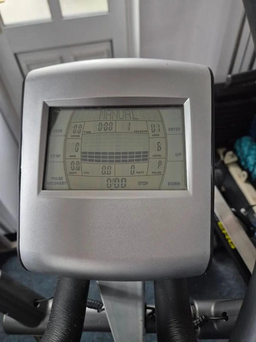 cross trainer - Image 2