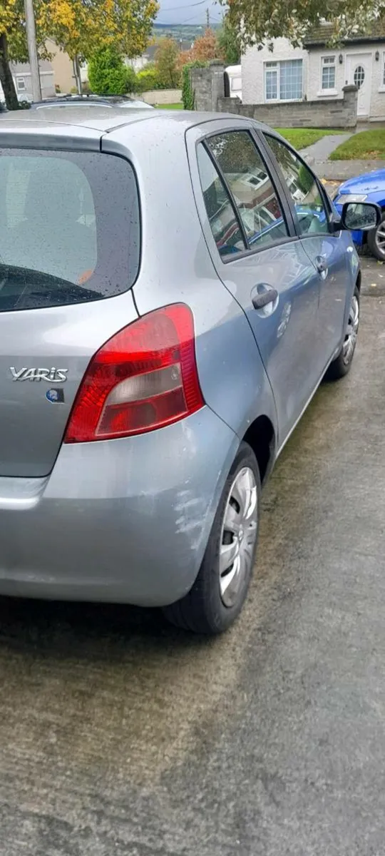 Toyota  yaris - Image 2