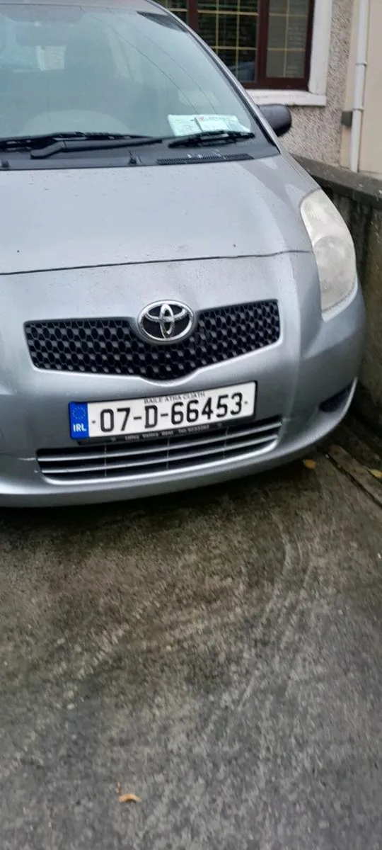Toyota  yaris - Image 3