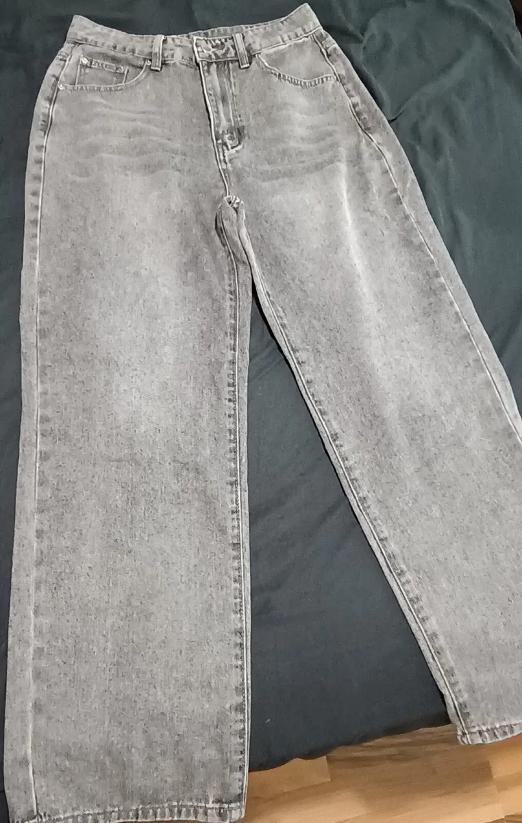 Ladies Grey Loose Fit Jeans - Image 2
