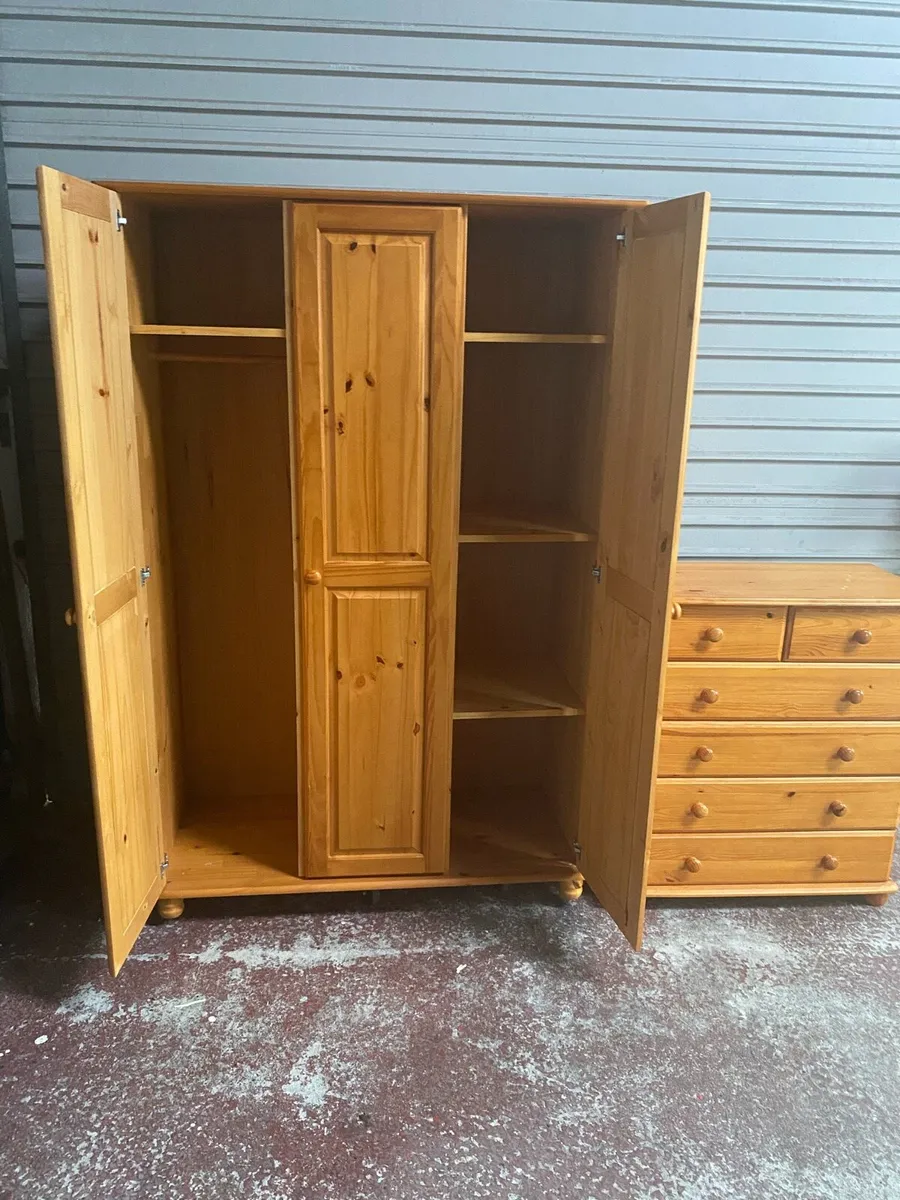 Bedroom furniture - Image 1