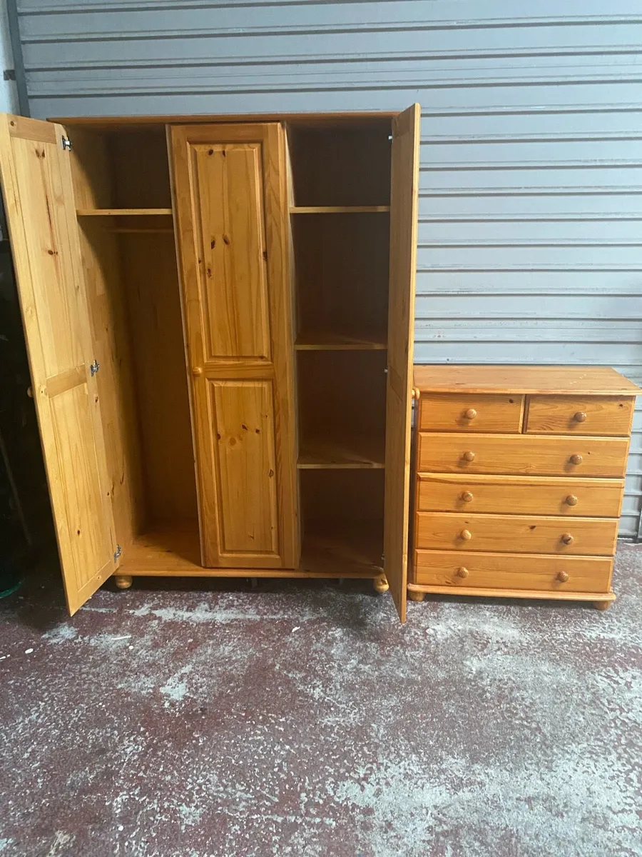 Bedroom furniture - Image 4