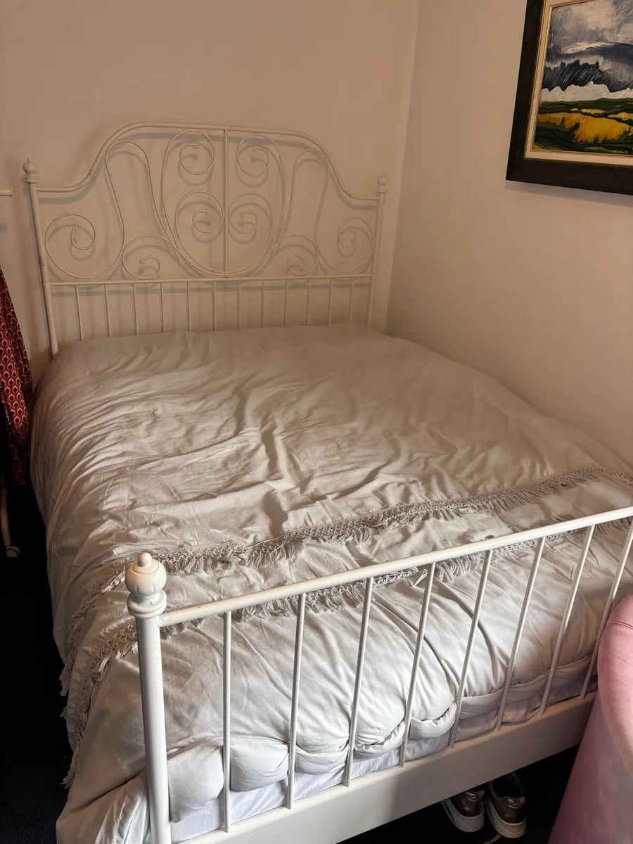 Bed with mattress - Image 2