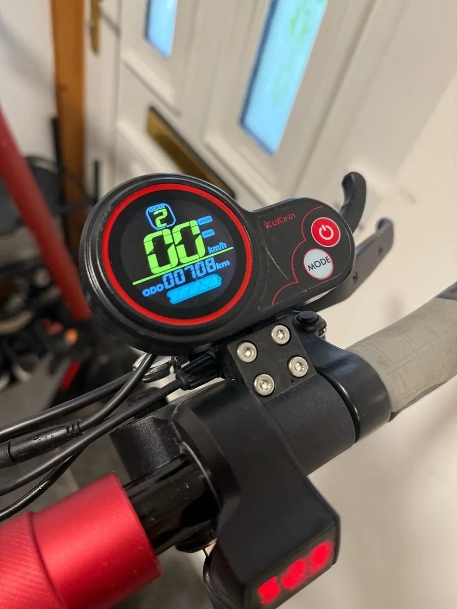KuKirin M4 Pro Electric Scooter - Image 4