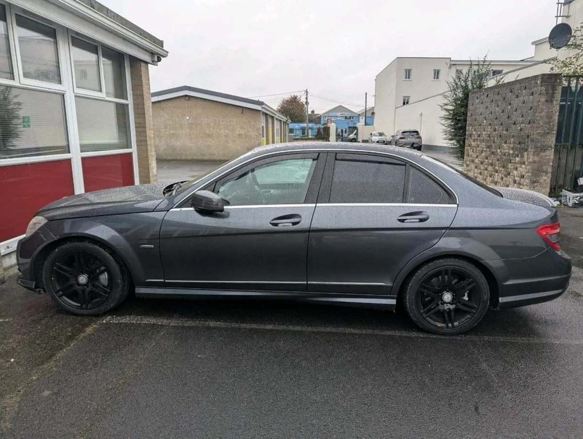 Mercedes c200 AMG - Image 4