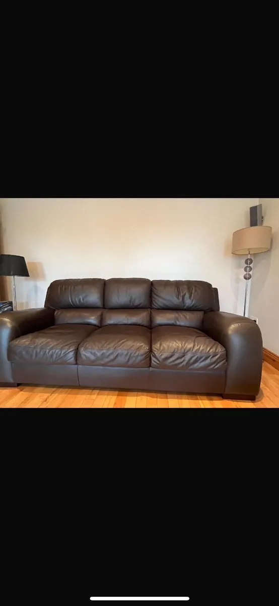 Couch - Image 4