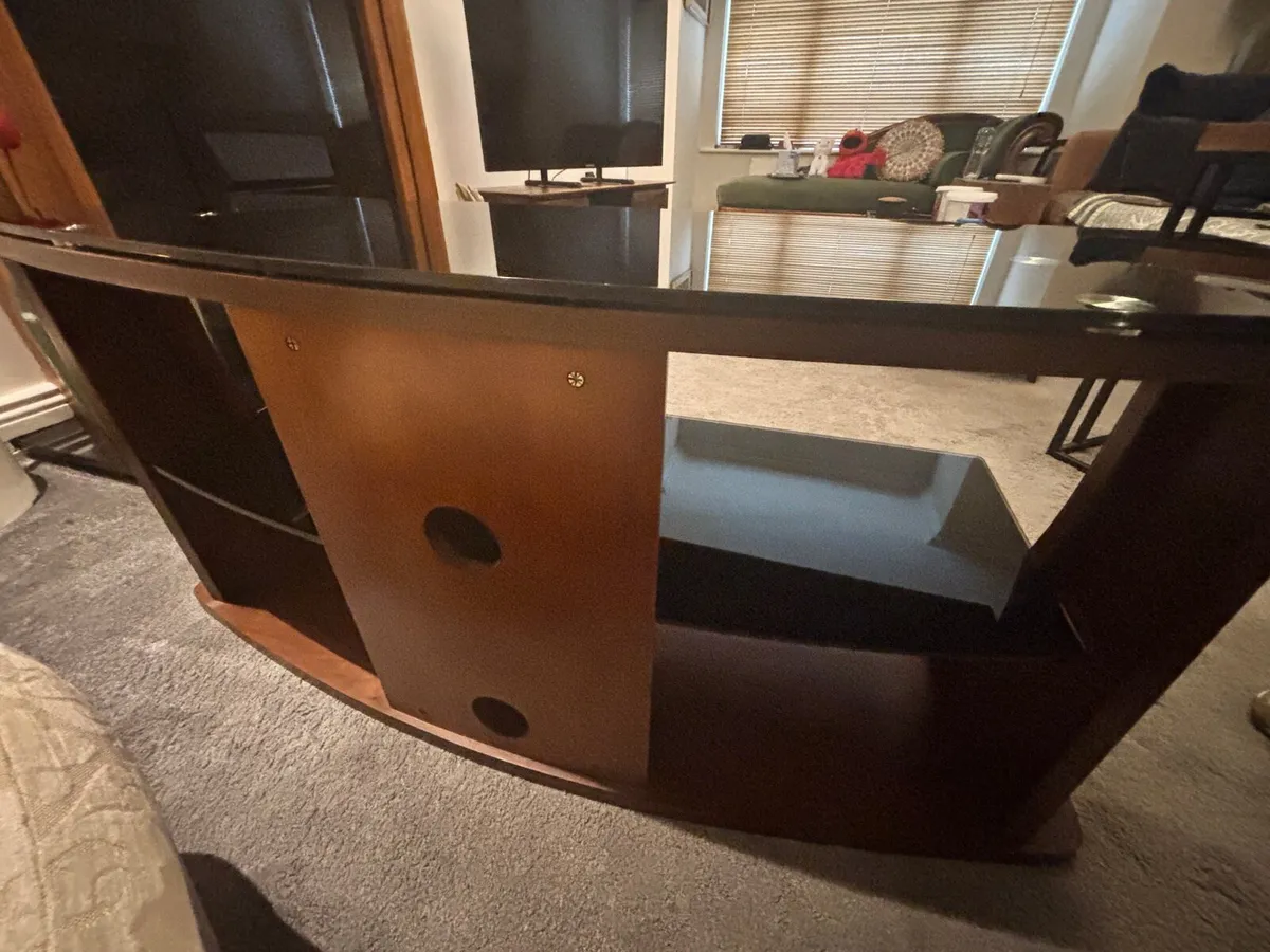 TV stand - Image 2