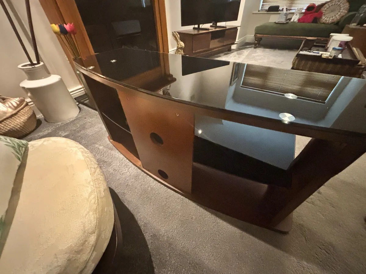 TV stand - Image 3