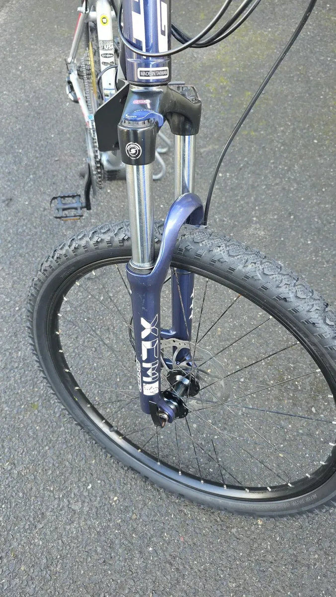 GT MOUNTAIN BIKE - Image 3