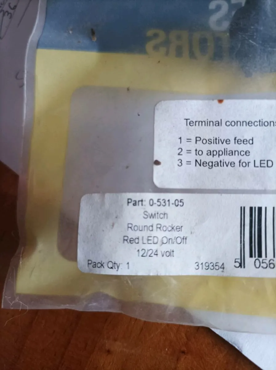 12/24 volt switch round rocker - Image 3