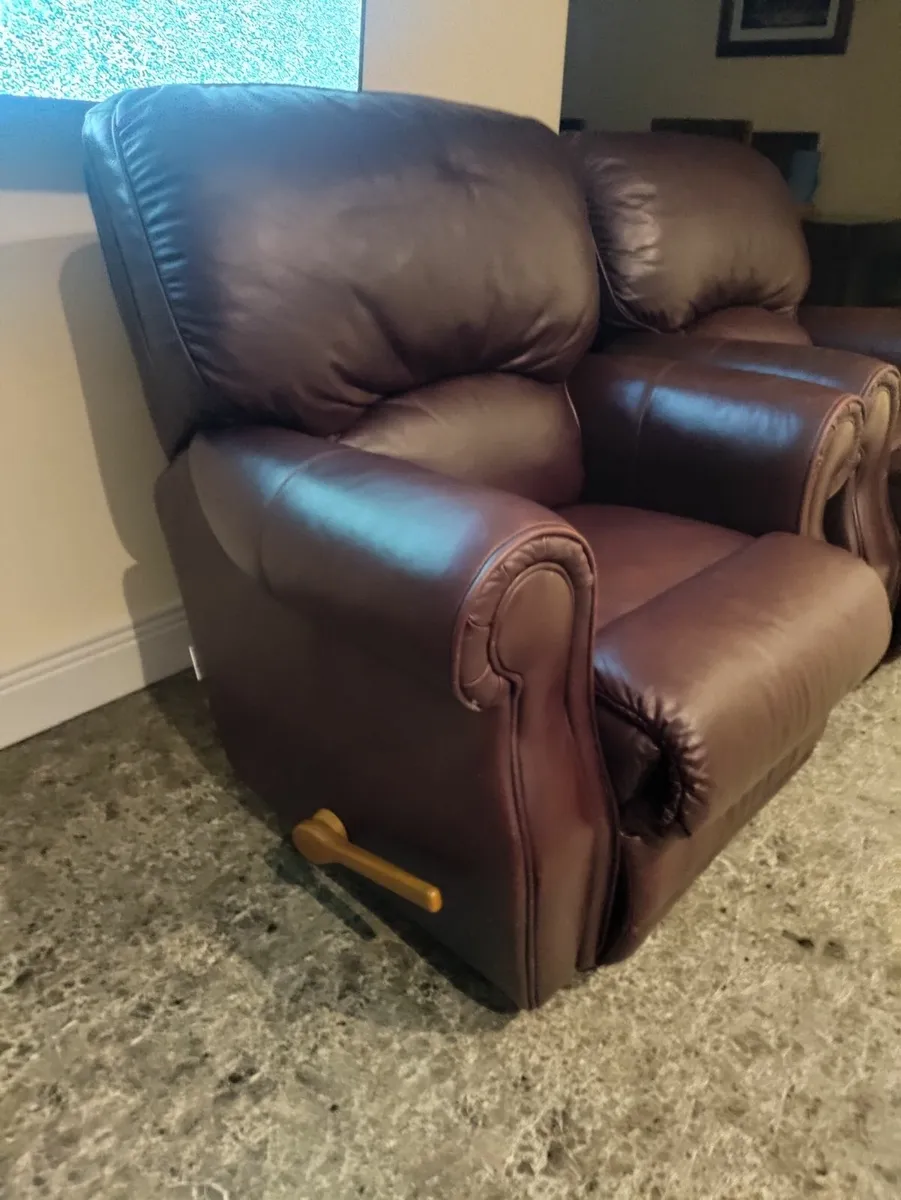 Recliner chair - Image 2