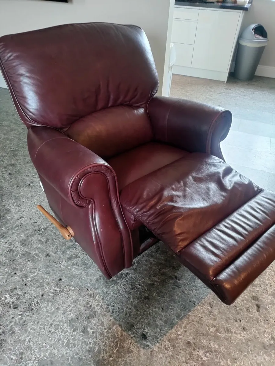 Recliner chair - Image 1