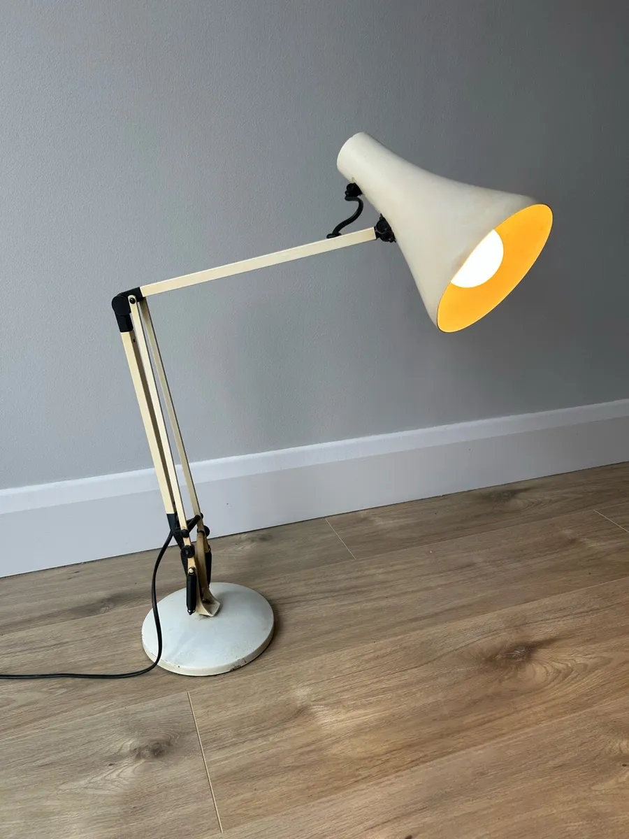 Lamp shade - Image 1