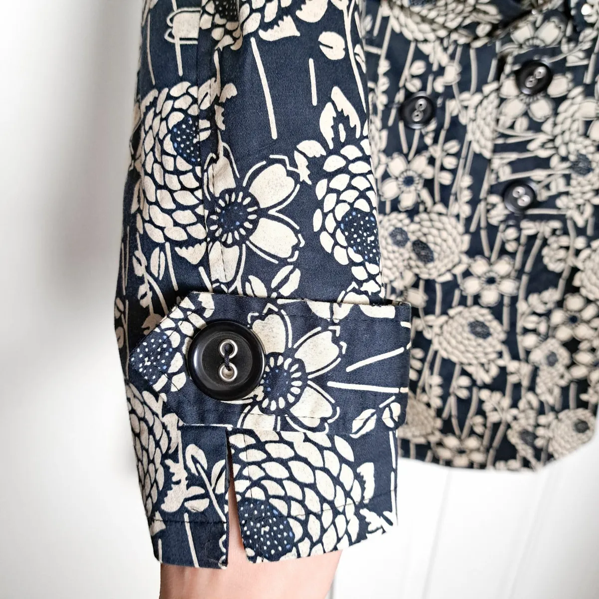 Givenchy Navy White Floral Trench Coat Silk 10UK - Image 3