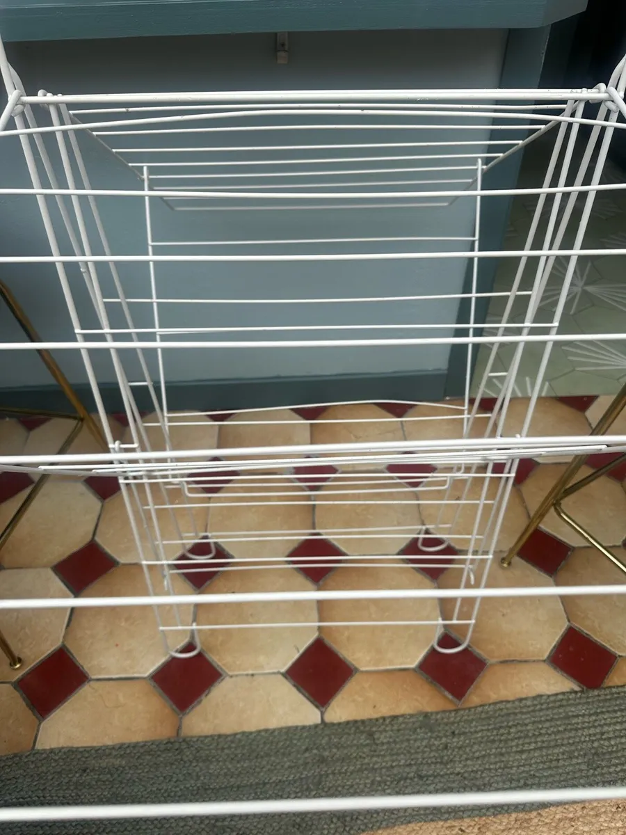 Clothes horse - Image 2