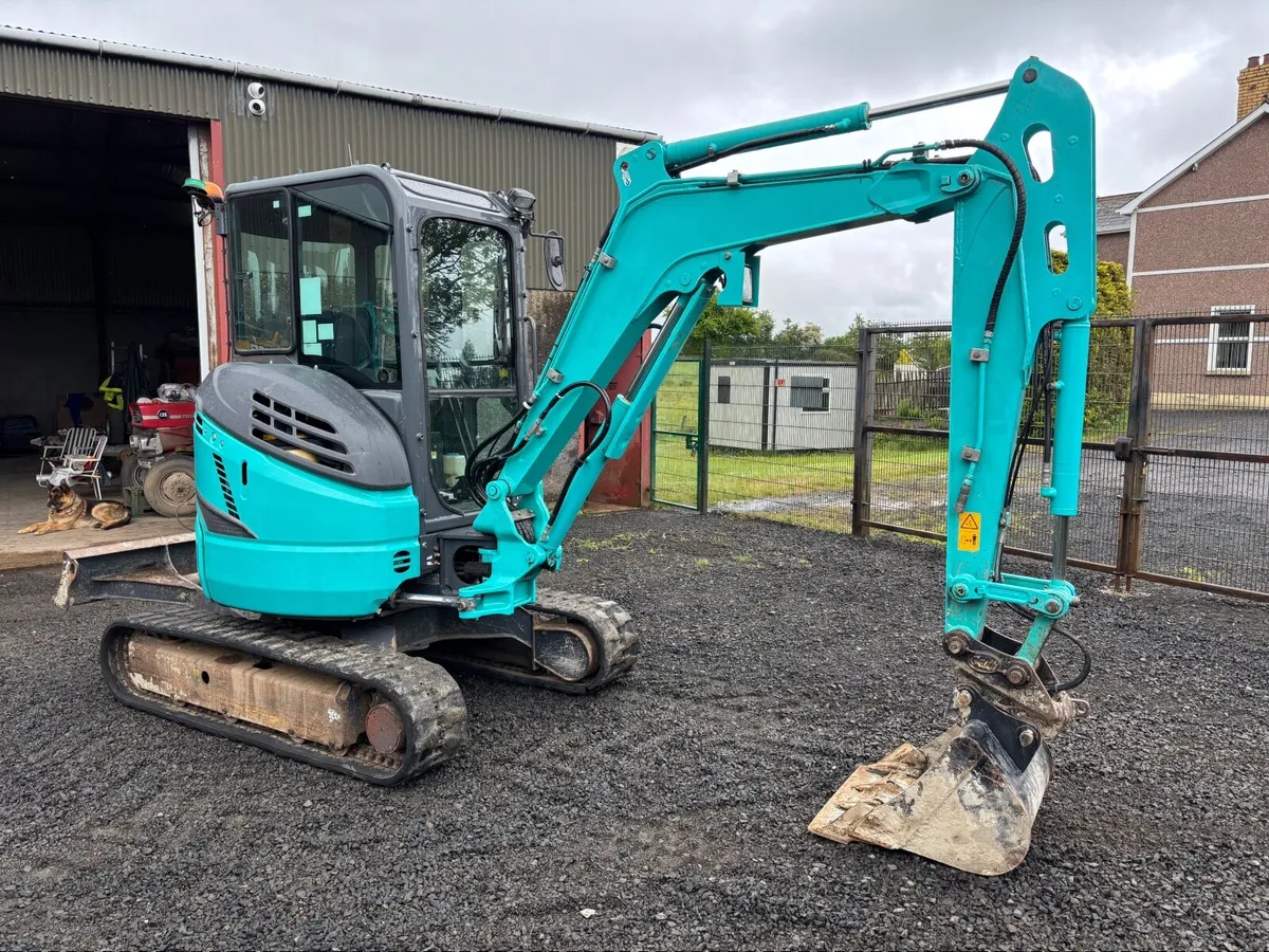 Diggers Kobelco Hitachi Kubota - Image 3