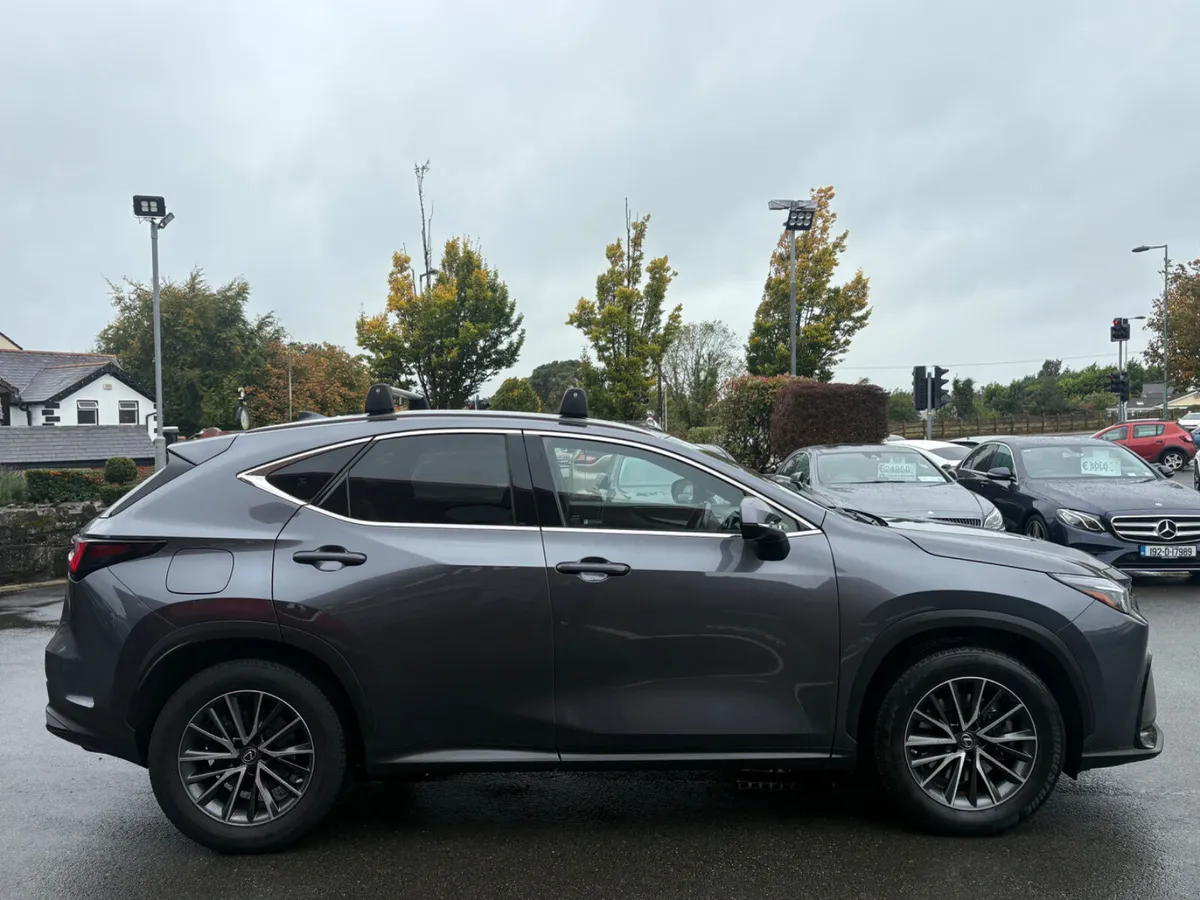 221 Lexus NX450H+ Executive *High Spec* - Image 4