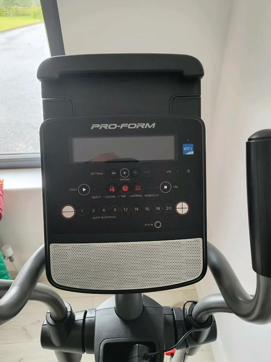 ProForm Elliptical Cross Trainer - Image 3
