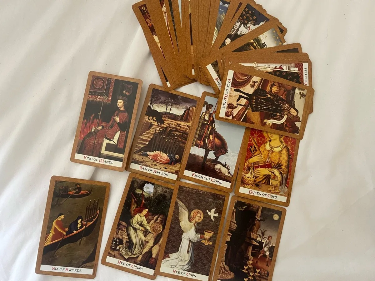 Golden Tarot deck - Image 2