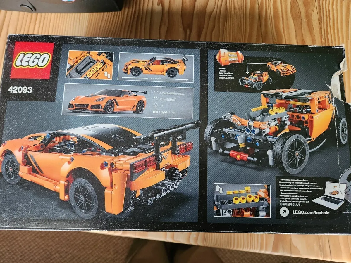 Lego Corvette  ZR1 42093 - Image 2