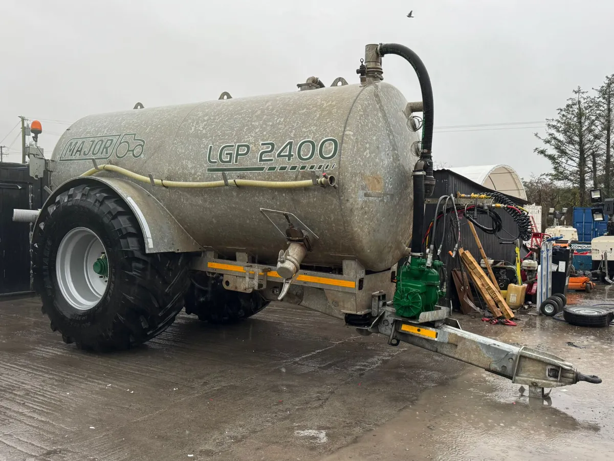 2023 Major LGP2400 Slurry Tanker - Image 2