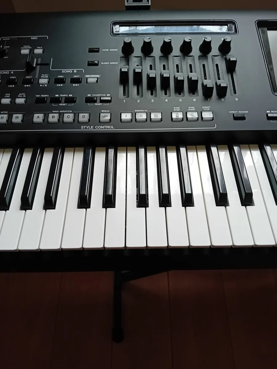 Yamaha Genos - Image 2