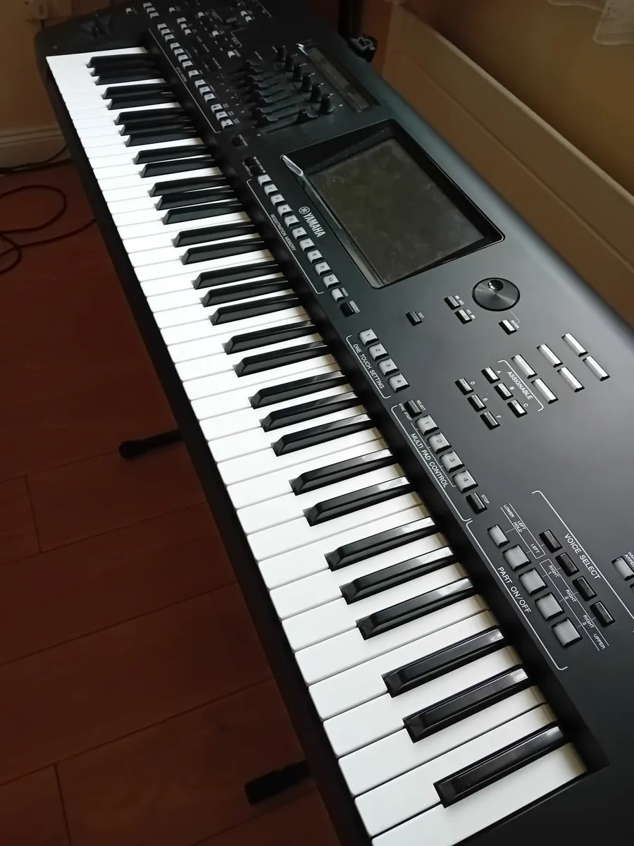 Yamaha Genos - Image 1