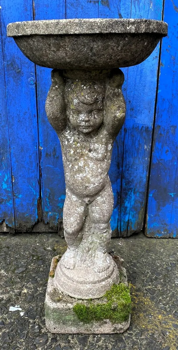 VINTAGE CHERUB BIRD BATH - Image 1