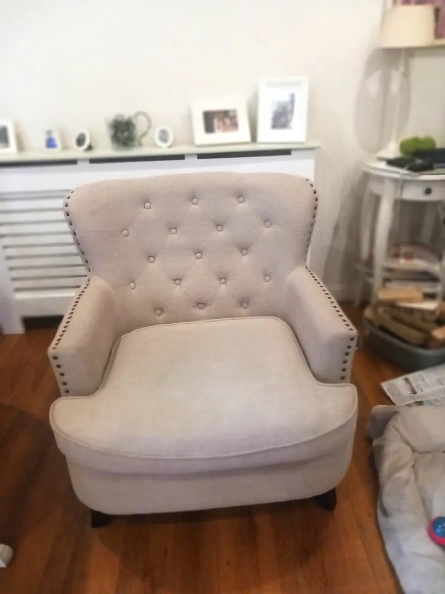 armchair - Image 1