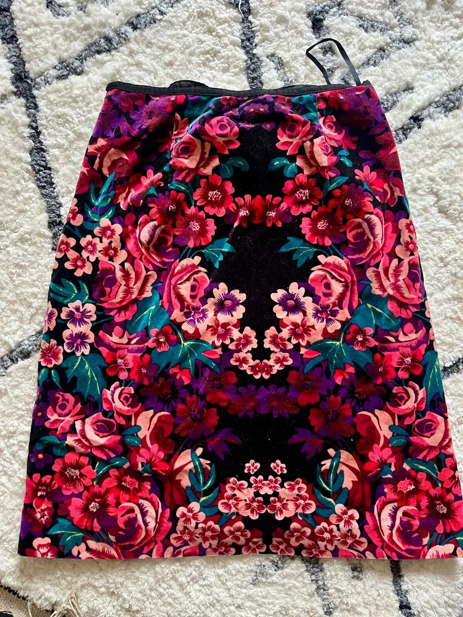 Monsoon velvet skirt - Image 1