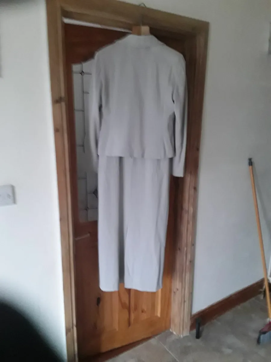 Ladies lovely grey suit jacket and dress size 12 - Image 2