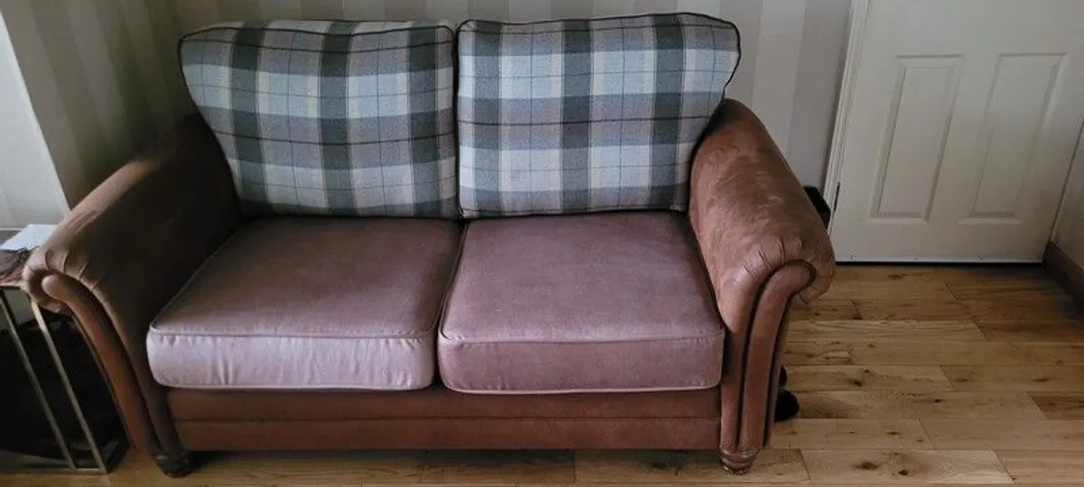 Two Seater Couch - Image 3