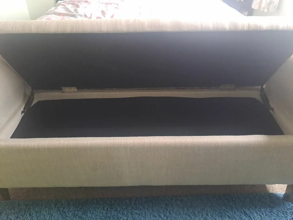 Bedroom bench - Image 2