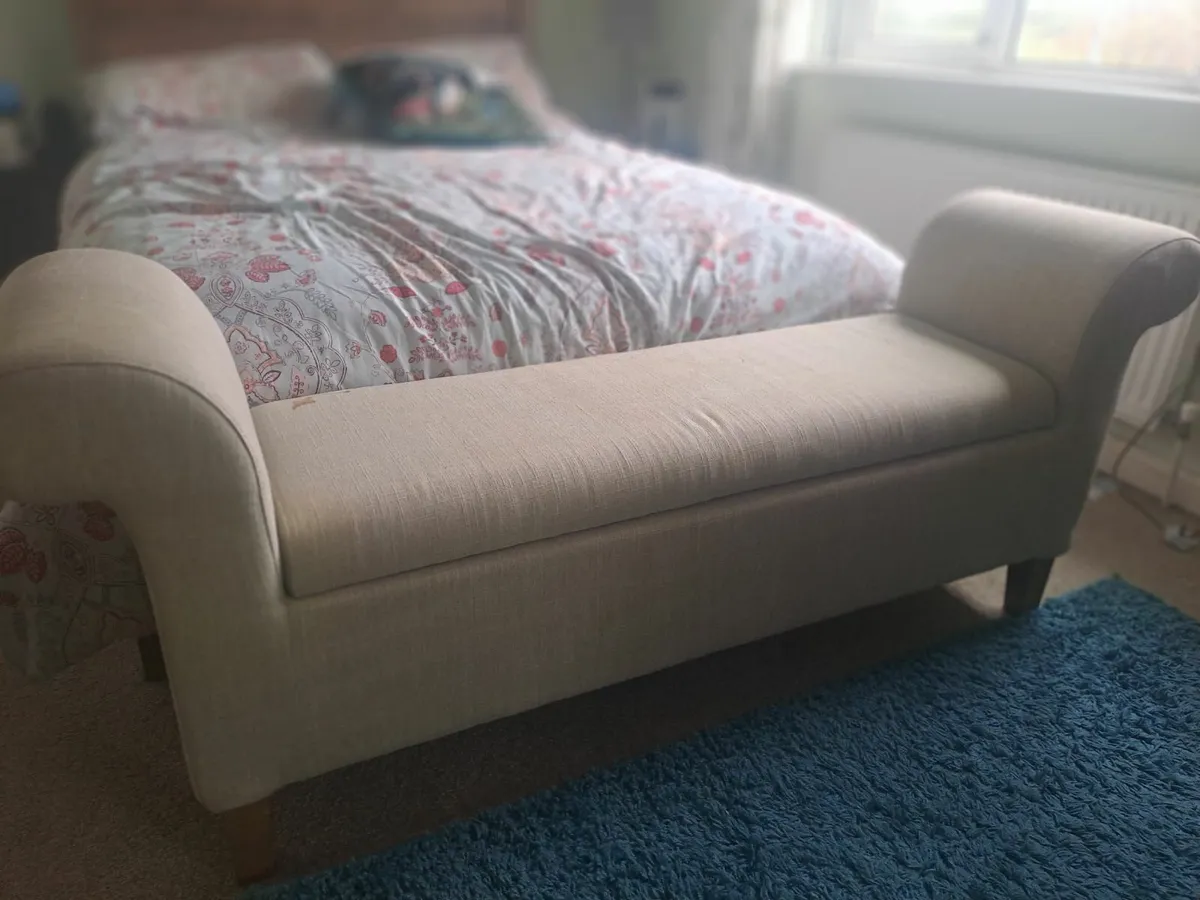 Bedroom bench - Image 1