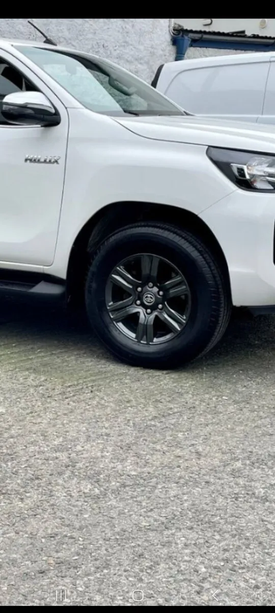 Looking for Toyota hilux Sr5 Alloys for 2023 - Image 1