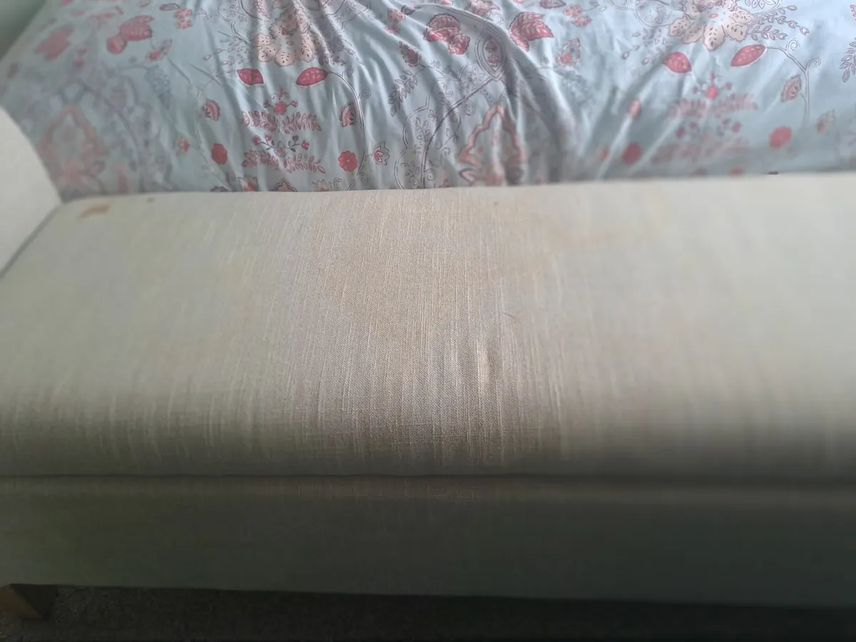 Bedroom bench - Image 4