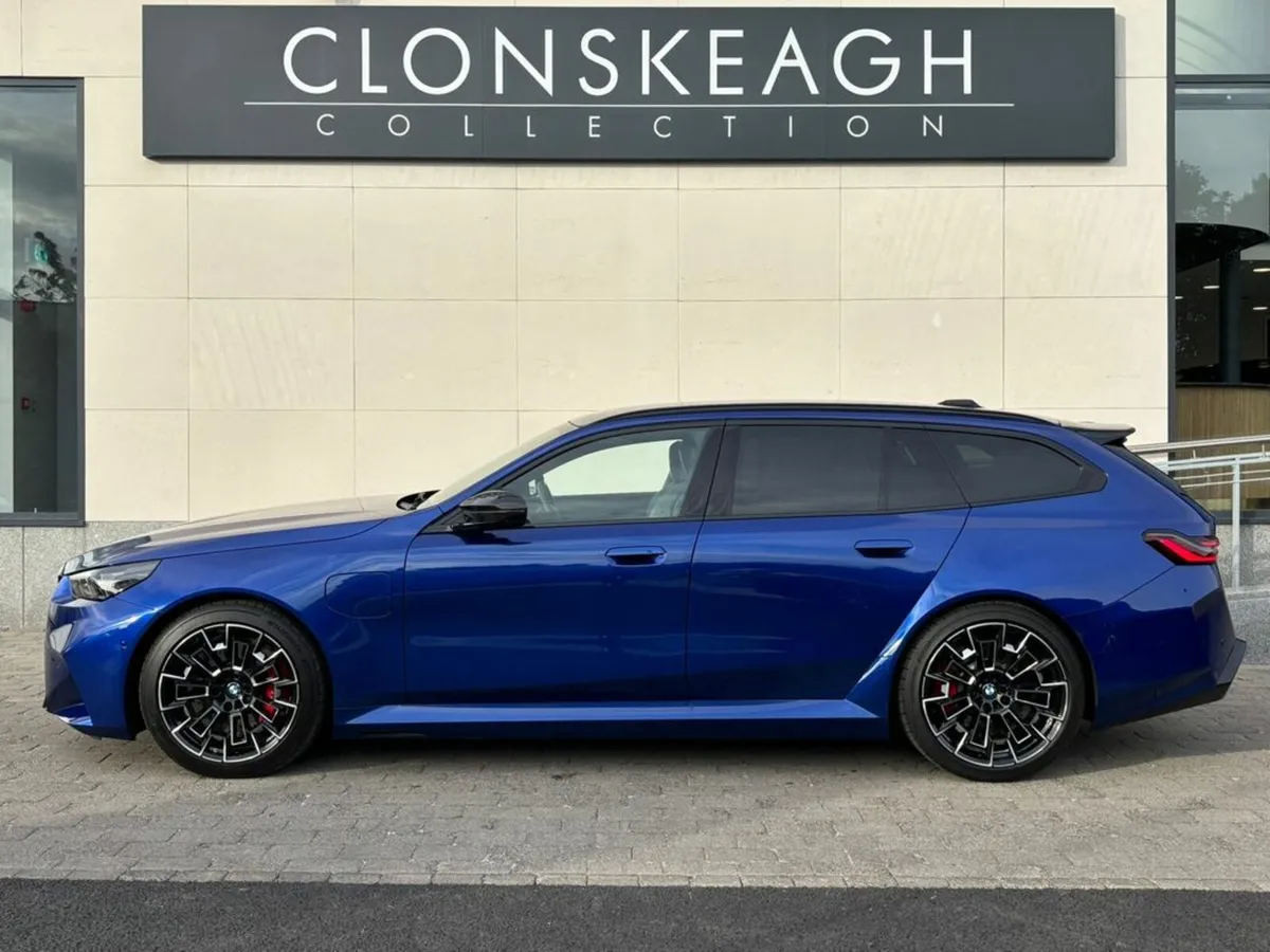 BMW M5 TOURING - Image 4