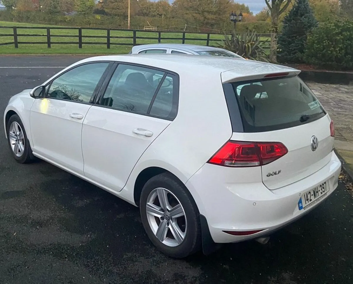 Volkswagen Golf Highline 1.6 TDI Manual - Image 2
