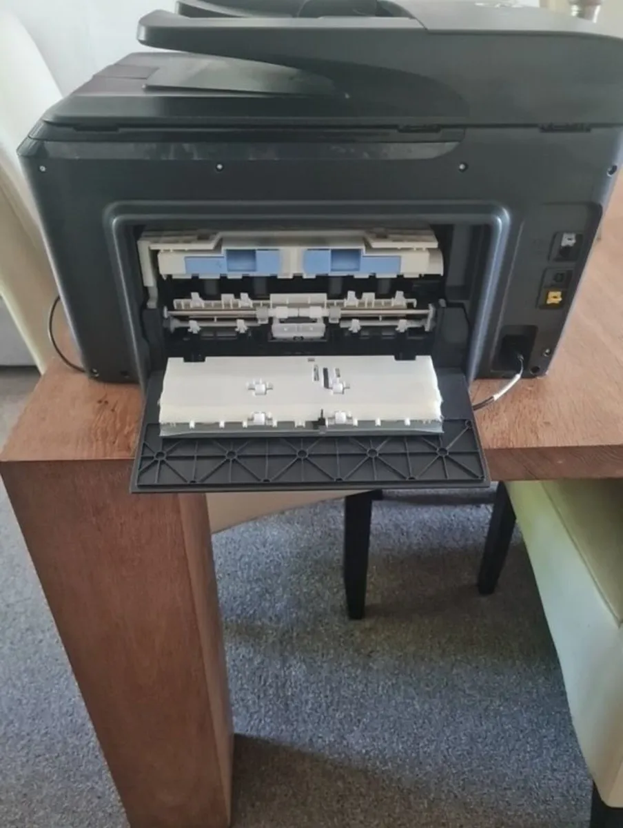 HP OfficeJetPro 8710 price drop for quick sale - Image 4
