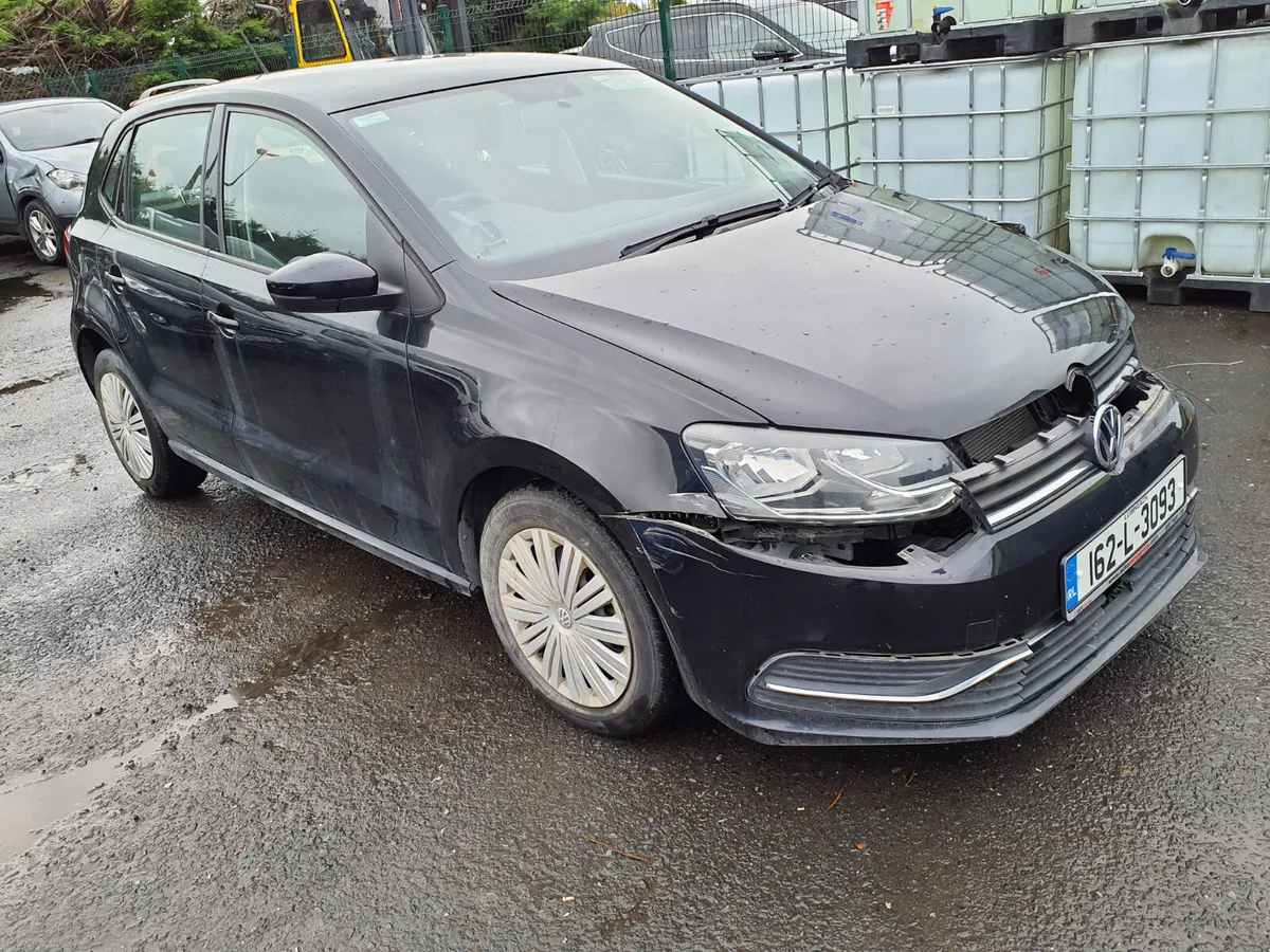 2016 Volkswagen Polo - Image 2