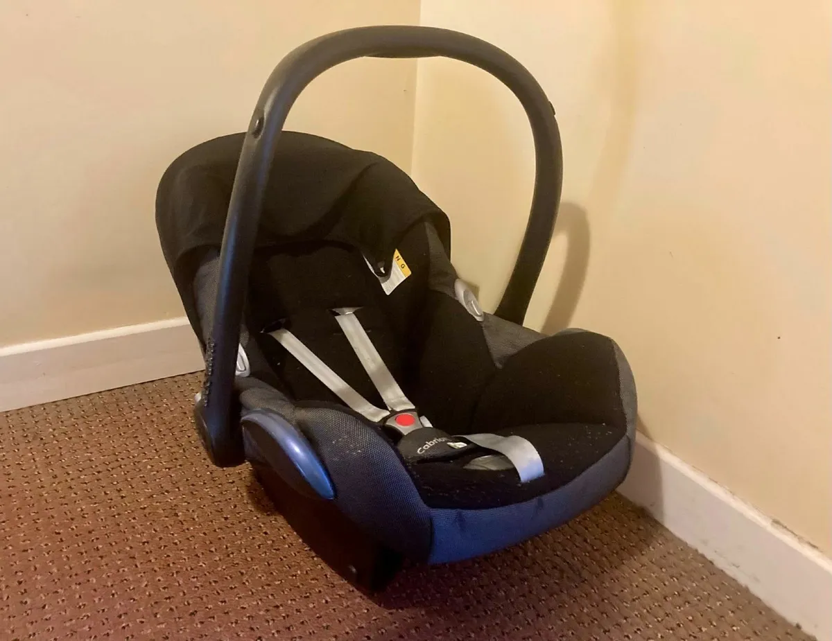 Maxi-Cosi Infant Car Seat – Safe & Comfortable - Image 1