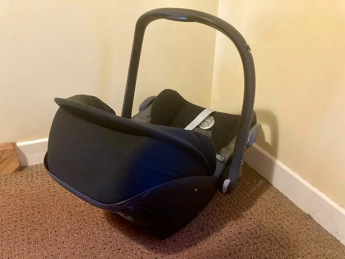 Maxi-Cosi Infant Car Seat – Safe & Comfortable - Image 4