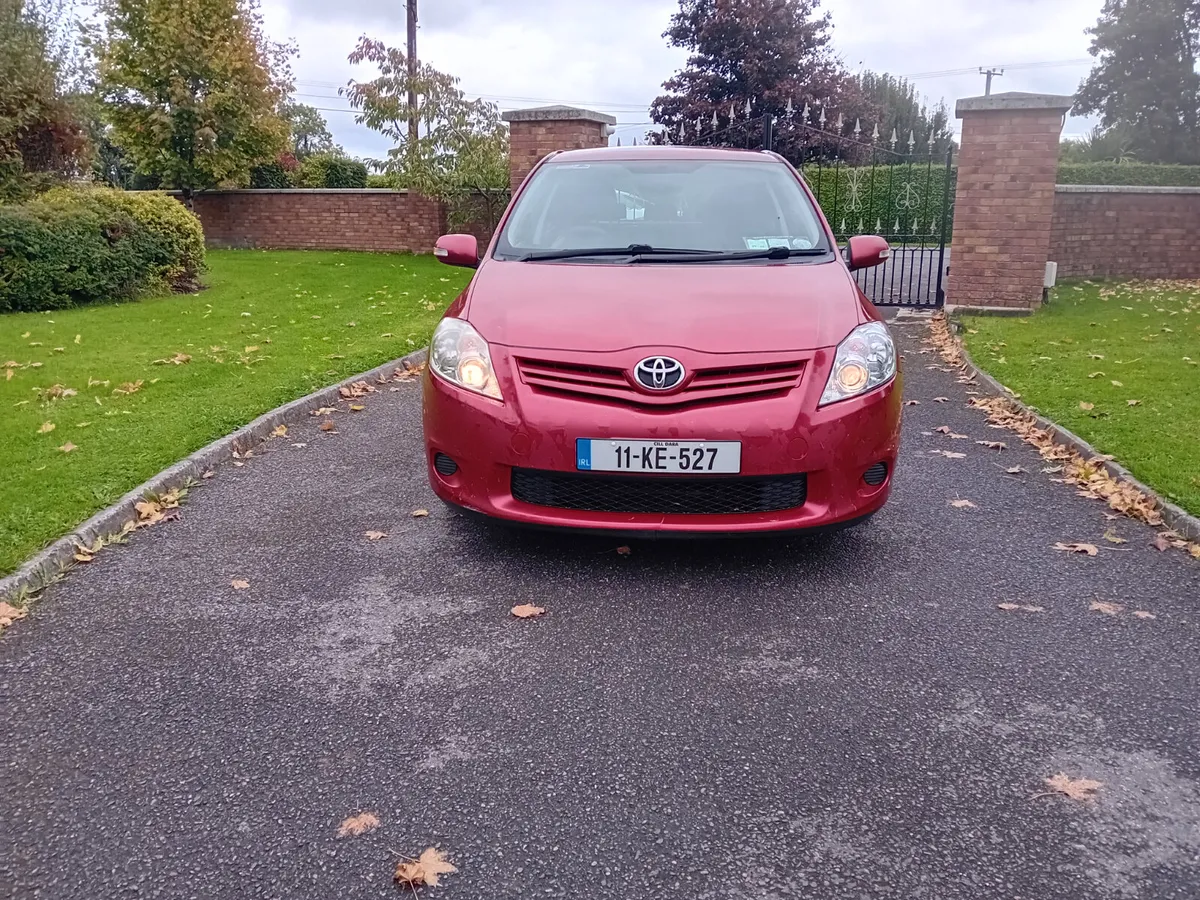 11 TOYOTA AURIS  1.4 D4D TERRA 5 DOOR - Image 2